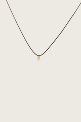 Collier pendentif Sirig en or 14 carats avec incrustation de fil gris / pierre de lune arc-en-ciel