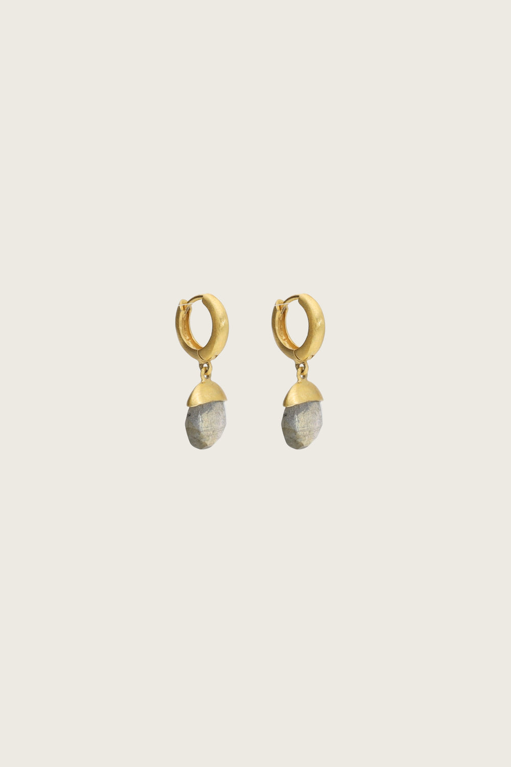 Boucles d'oreilles Tirua plaquées or fin recyclé 18K, labradorite