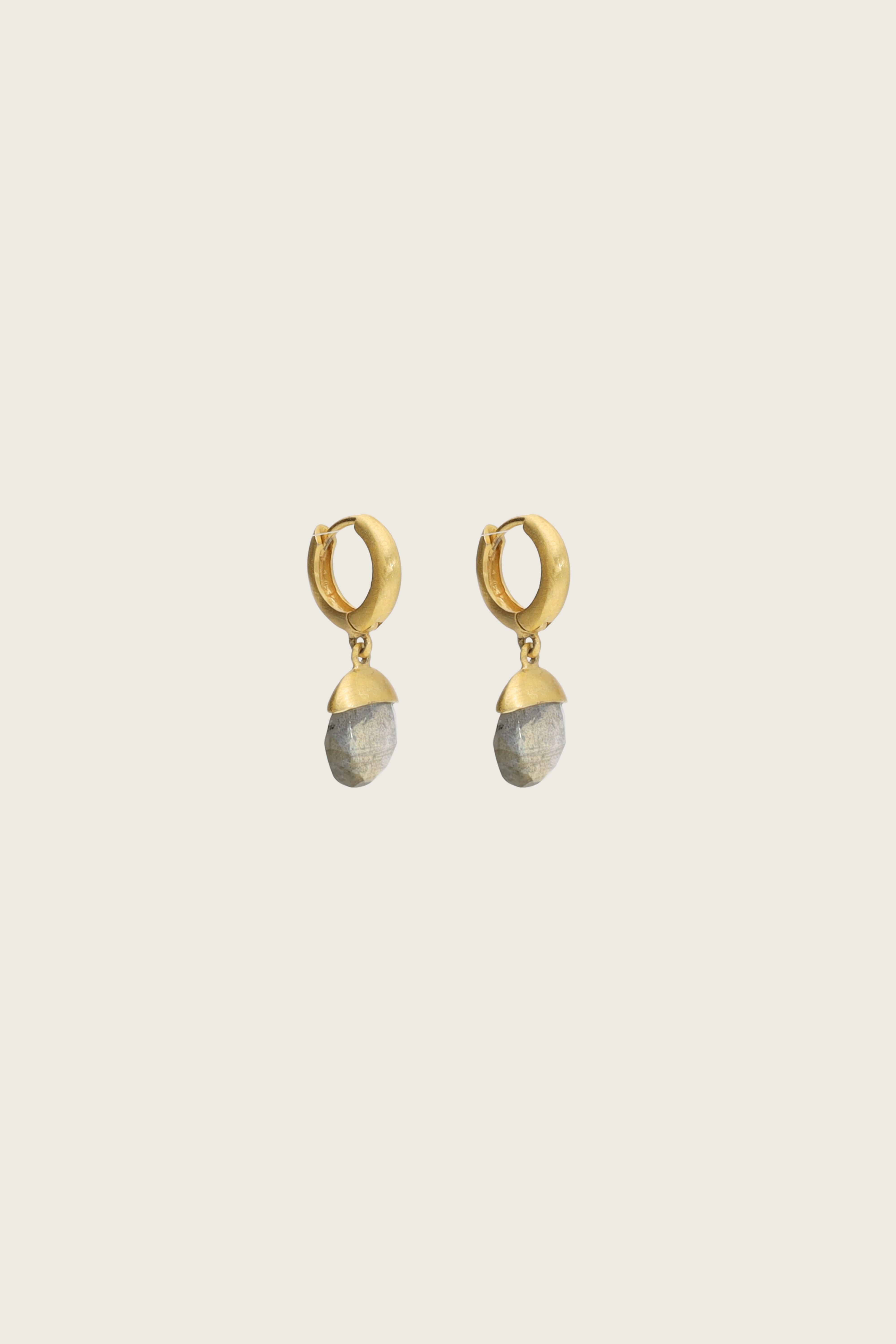 Boucles d'oreilles Tirua plaquées or fin recyclé 18K, labradorite