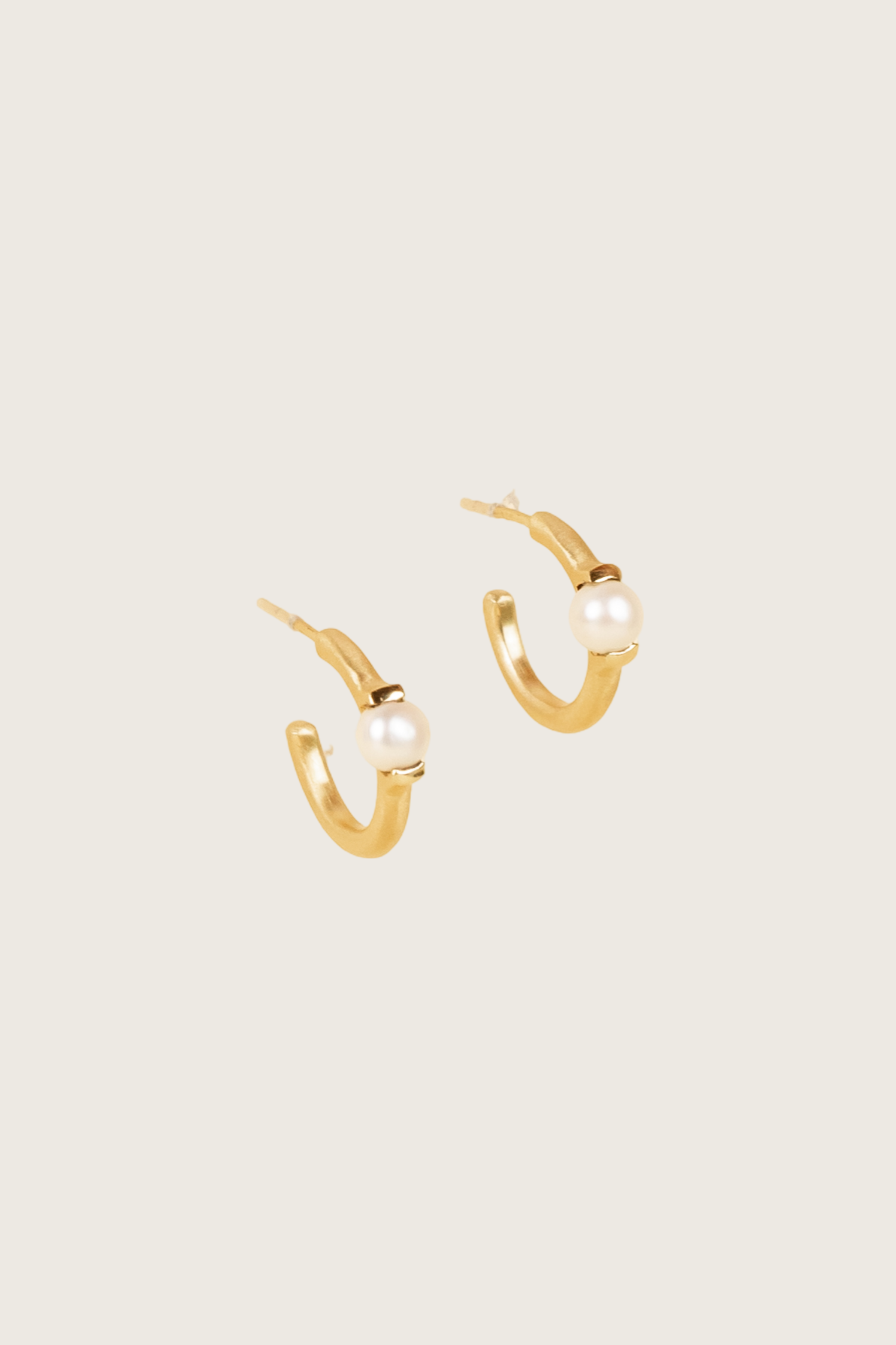 Othma 18K Recycled Fine Gold Plated Pearl Earrings - 925 Silver Posts